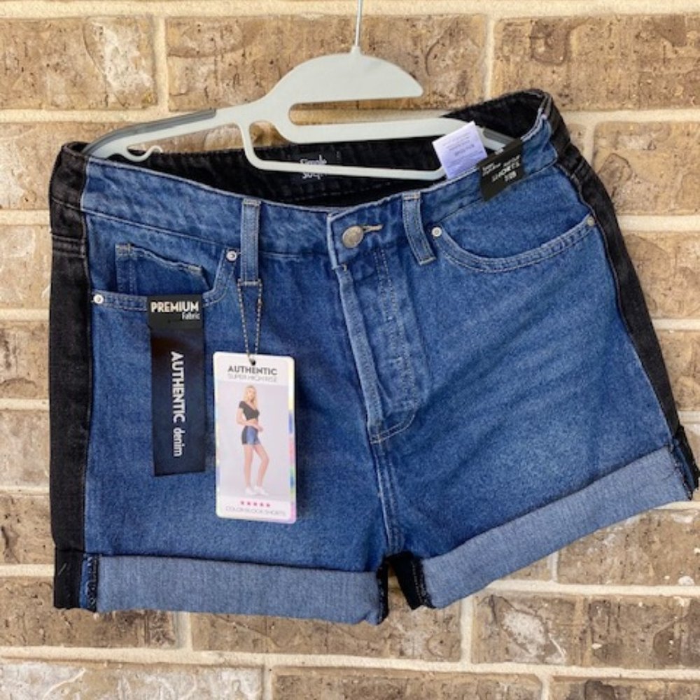 Simple Society Super High Rise Color Block Shorts - Picture 8 of 8